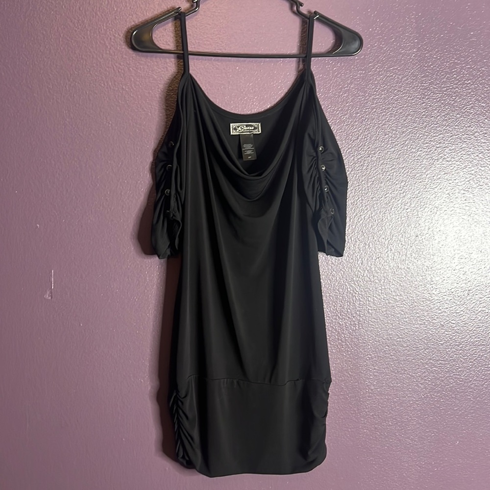 S Black Guess Slung Keyhole Shoulder Top with Ruched Bottom